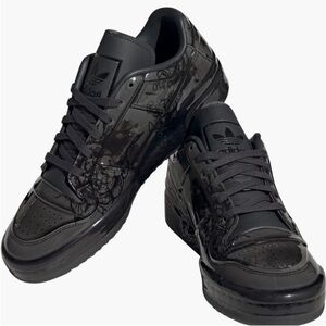 ADIDAS CHINESE PORCELAIN FORUM LOW SNEAKER MEN’S SIZE 4 BLACK / CARBON